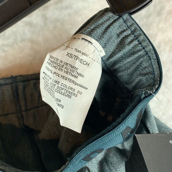 Under Armour Training Shorts Women's XS Dark Cyan Polyester Elastic Waist 6918 - Picture 3 of 6